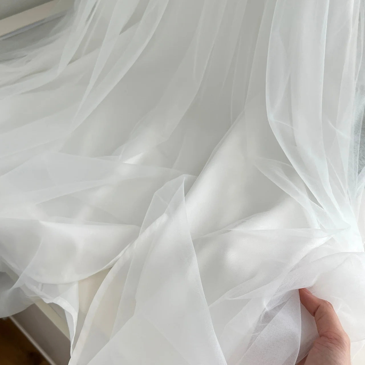 Vintage Autumn 2024 White Mesh Elegant Round Neck Pleated A-line Dress Women High Waist Long Sleeve Backless Dress Casual Simple