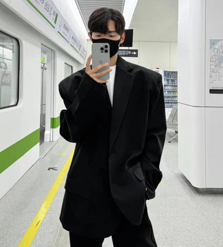 Business Casual Male Suit Jackets Shoulder Padded Lapel Single Breasted Solid Color Male Blazers Simple Menswear 9C9208