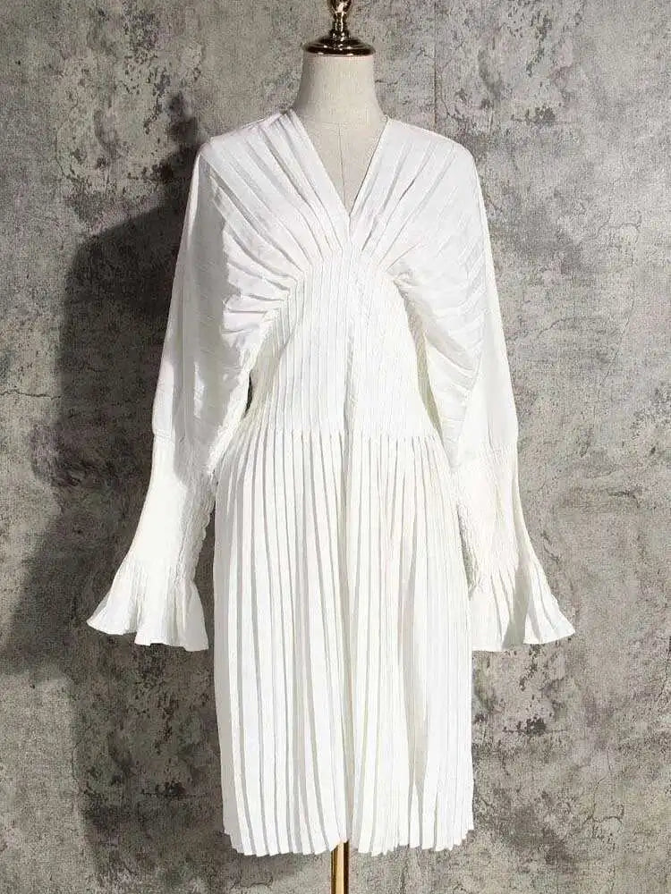 Women White Pleated Elegant Big Size Midi Shirt Dress New V-Neck Long Flare Sleeve Fashion Tide Spring Autumn 2025 1W3260