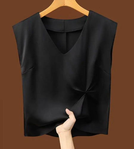 Korean Women Summer Black White V-neck Tank Tops Beige Green Lady Sleeveless Versatile Short Vest Clothing Simple Casual Popular