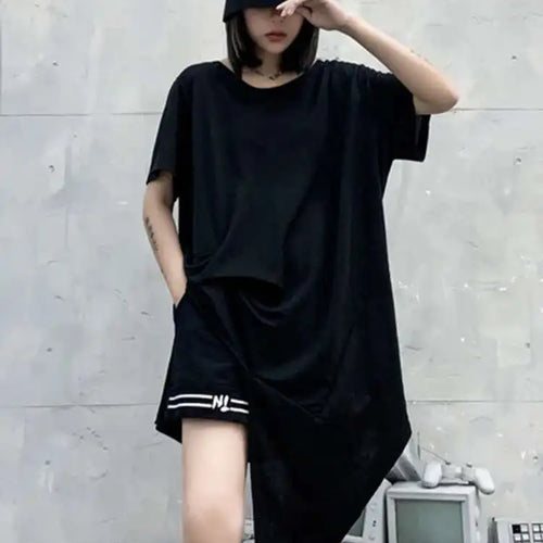 Load image into Gallery viewer, Women Black Asymmetric Hem Casual Big Size T-shirt New Round Neck Short Sleeve Fashion Tide Spring Summer 2025 1DF4786
