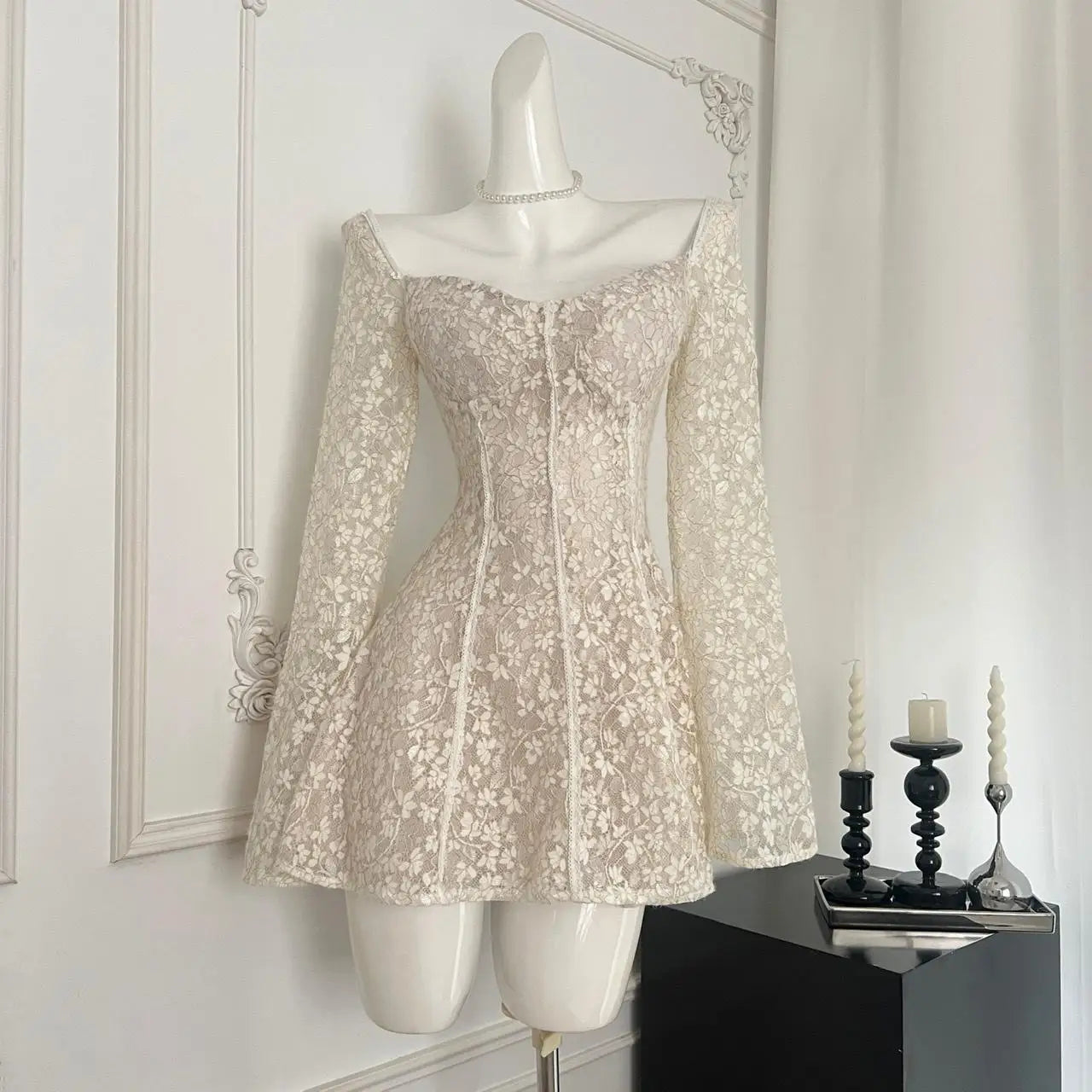 Vintage Women Beige Lace Elegant Backless Short Dress Autumn Square Neck Long Sleeves Birthday Evening Party Dress 2024 Holiday