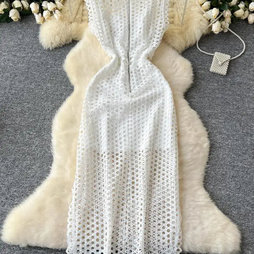 Load image into Gallery viewer, French Women Black Hollow Out Sleeveless Zipper Long Dress White Elegant Round Neck Slim Evening Party Dress Summer Street Trend
