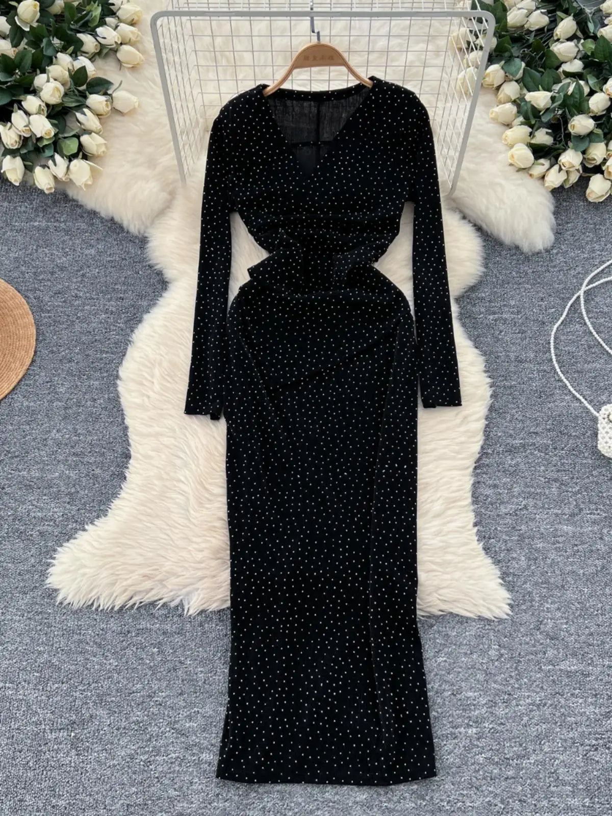 Autumn Women Fashion 2024 New Black Red Diamonds Elegant V Neck Long Sleeve Slim Evening Party Dress Gold Hollow Out Dress Robe