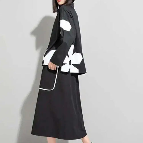 Load image into Gallery viewer, Women Black Flower Pattern Big Size Blouse New Lapel Long Sleeve Loose Fit Shirt Fashion Tide Spring Autumn 2025 1DE6302
