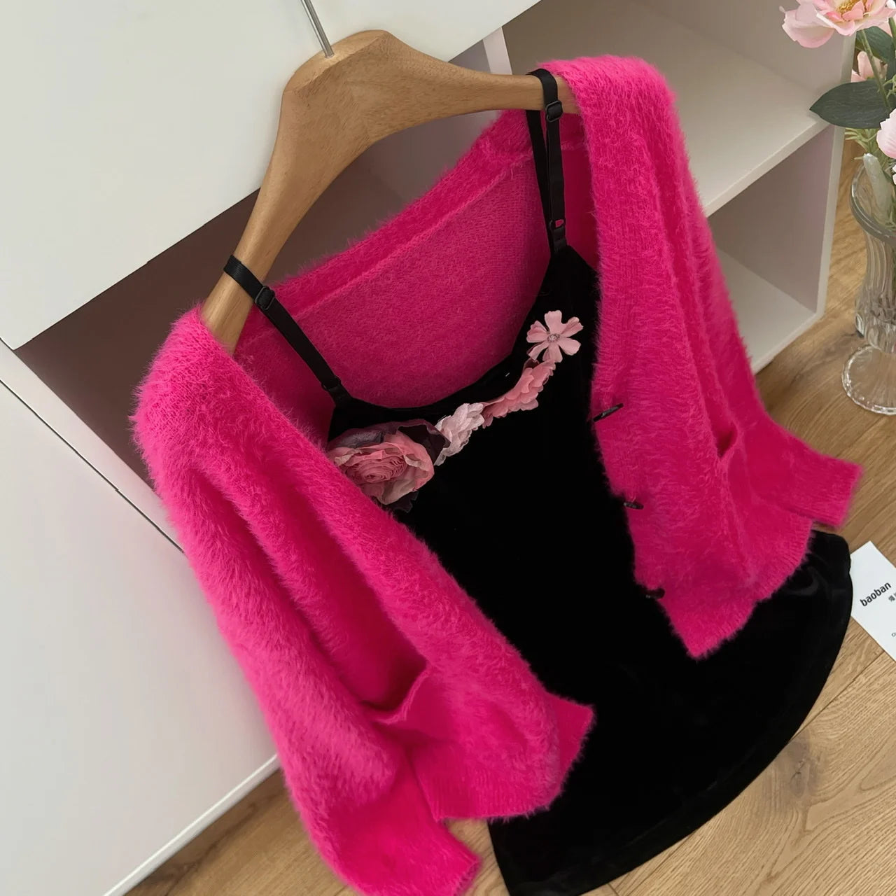 New Rose Red V-neck Single Breasted Knitted Cardigan Warm Tops Women Long Sleeve Loose Casual Sweater 2024 Autumn Winter Fashion