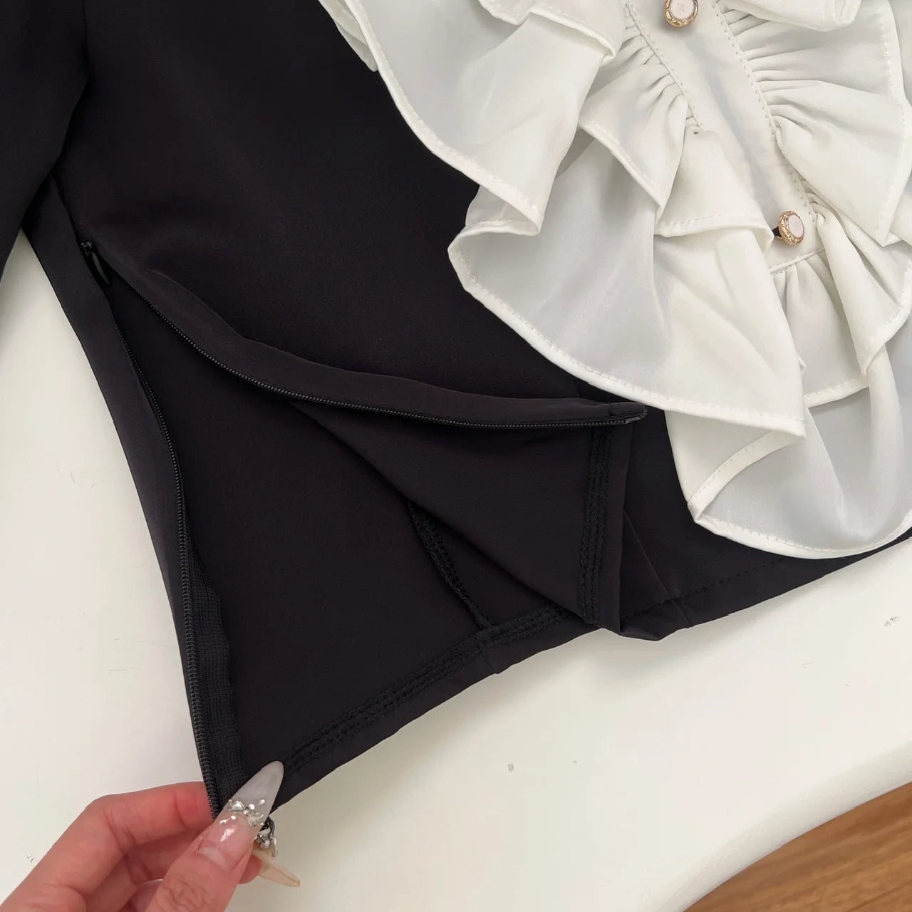 French Women Black White Patchwork Elegant Ruffles Blouse Autumn Fashion Long Sleeve Pleated Shirt Vintage Festival Short Tops