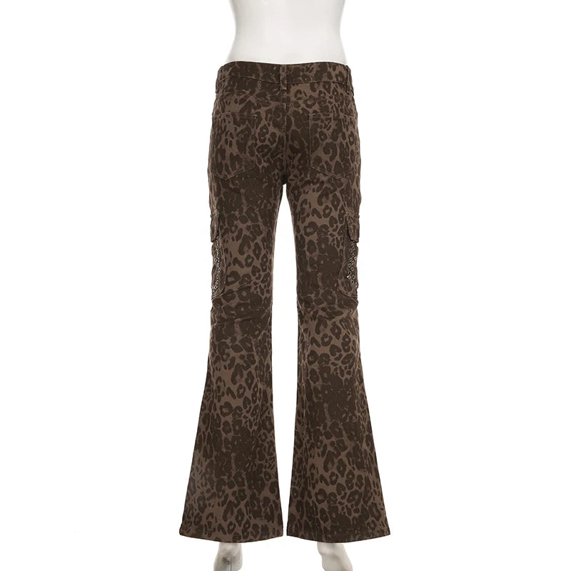 Streetwear Leopard Print Rivet Decorated Jeans Women Fashion Full Lenght Flare Dimen Trousers Button-Fly Bottoms Chic