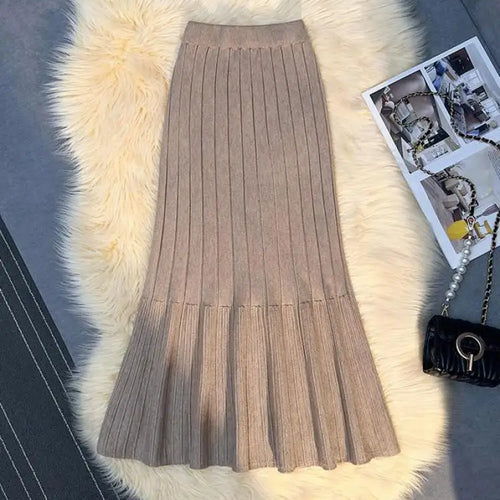 Load image into Gallery viewer, Vintage Women Solid High Waist Versatile Pleated A-line Long Skirt 2024 Autumn Winter French Sweet Knitted Fishtail Skirt Street
