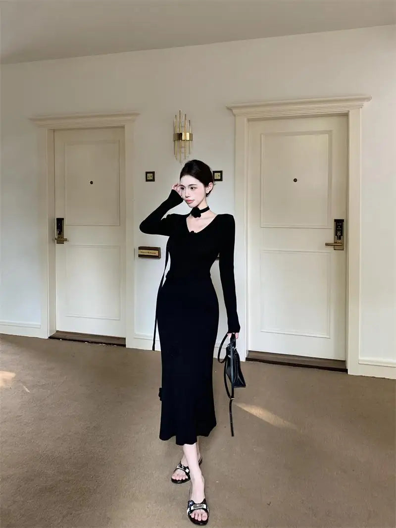 New Solid Flower Decorate V Neck Long Sleeve Knitted Dress Autumn Winter French Fashion Slim Long Sleeves Elegant Wrap Hip Dress