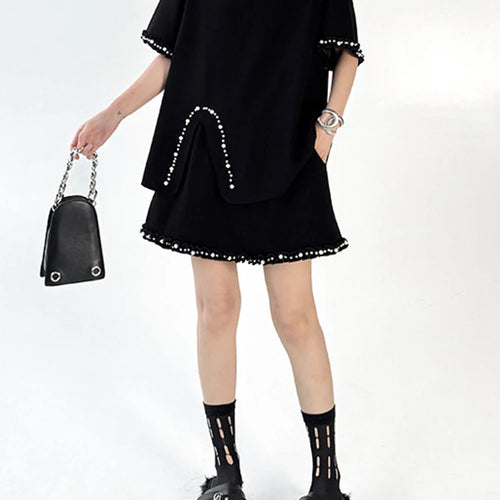 Load image into Gallery viewer, Black Pearled T-shirt Mini Skirt Two Pieces Suit New Round Neck Short Sleeve Women Fashion Spring Summer 2025 1DJ1124
