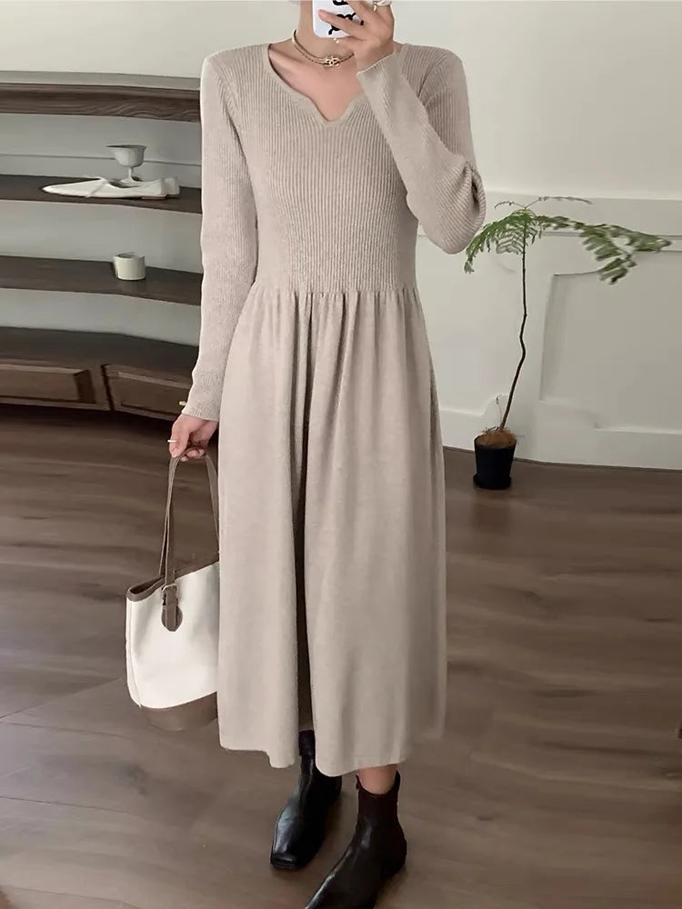 Autumn Winter Women Elegant V-neck Long Sleeve Slim Knit Pleated Dress Solid Casual A-line Sweater Long Dress 2023 French Simple