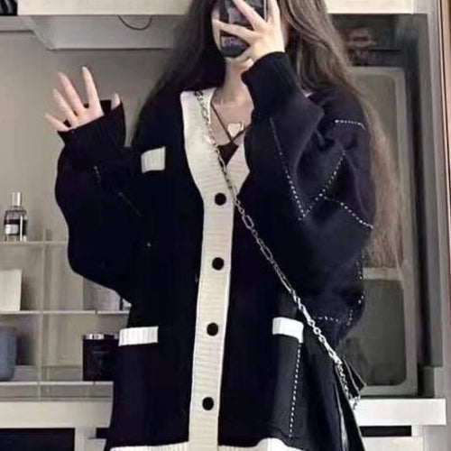 Load image into Gallery viewer, Harajuku Patchwork Simple Cardigan Women Loose V-neck Pocket Streetwear Knitted Female Cardigans Coat Y2k Aesthetic 2025 Autumn
