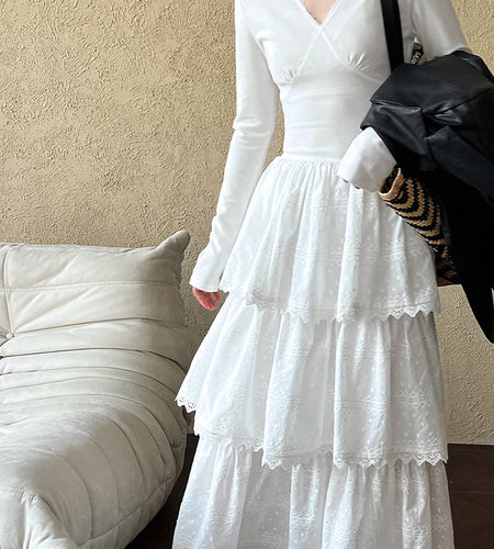 Women White Brief Slim Elegant Layers Long Cake Dress New V-Neck Long Sleeve Fashion Tide Spring Autumn 2025 1DH9982