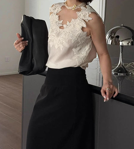 Solid Spliced Appliques Temperament Vests for Women V Neck Sleeveless Minimalist Vest Female Fashion Clothing New