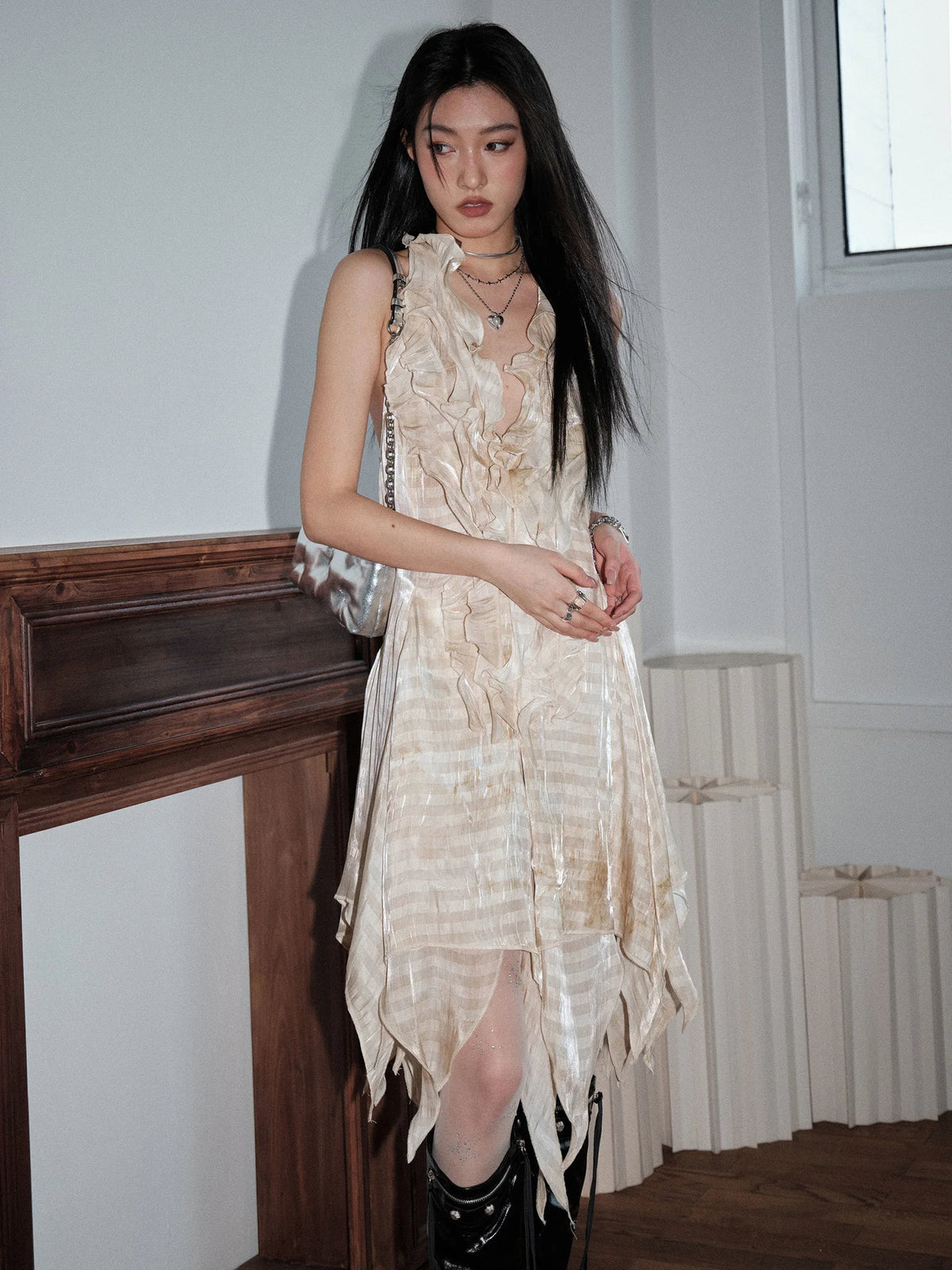 Women Apricot Printed Ruffles Irregular Backless Mini Dress New Halter Sleeveless Fashion Tide Spring Summer 2025 1DJ1462