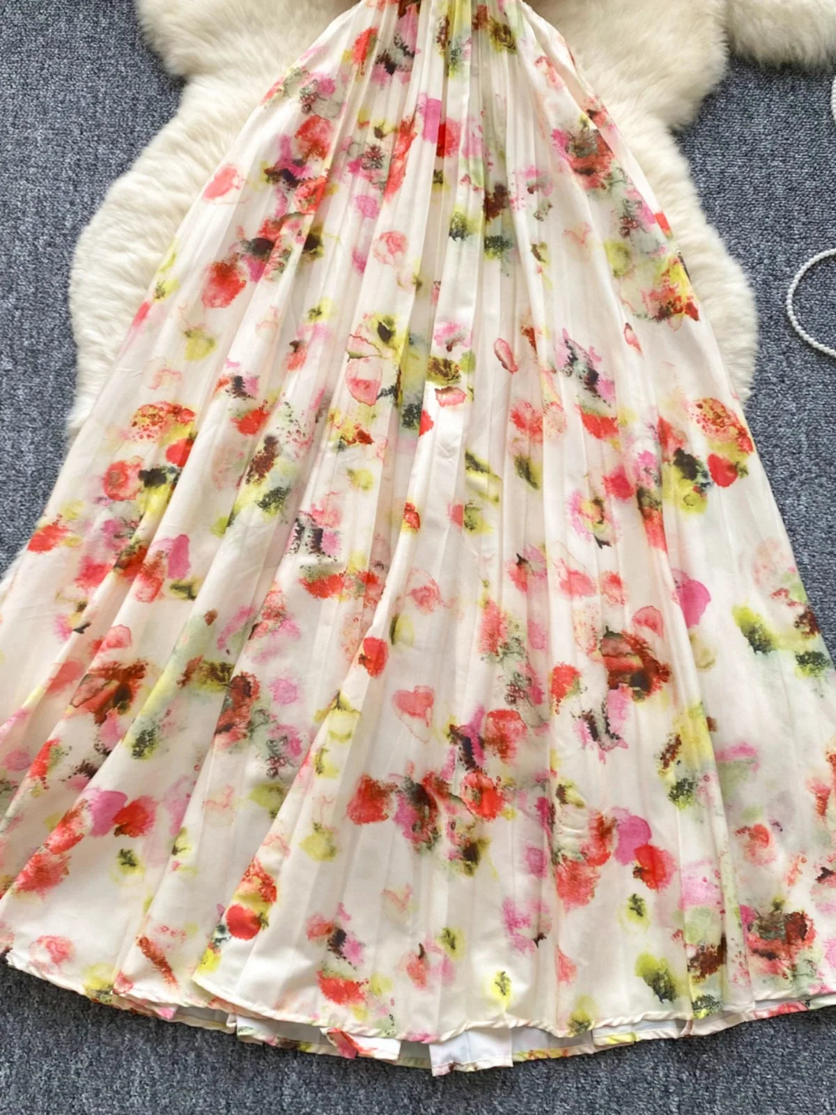 Summer New French Women's Beige Floral Temperament Pleated Slip Dress Vintage Elegant Hollow Out Backless Evening Dress Bohemian