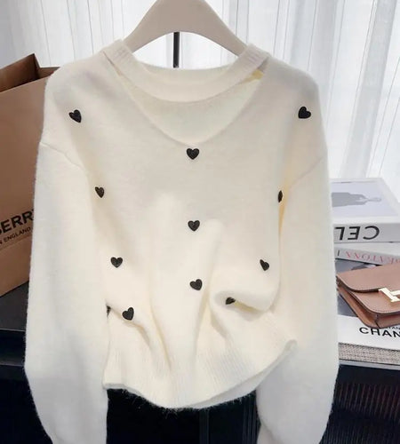 French Vintage Women Solid Heart Shaped Decoration Elegant Long Sleeve Sweater 2024 New Autumn Winter V Neck Knit Tops Versatile