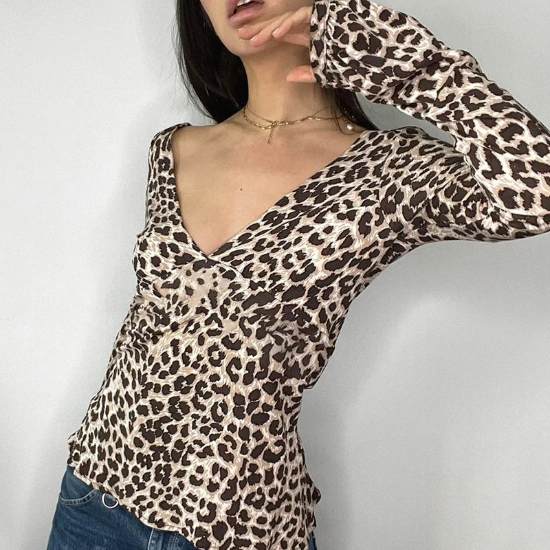 Vintage Leopard Deep V-neck Bodycon T-shirt Women Sexy Flared Sleeve Slim Party Y2K Autumn Top Outfits Elegant 2000s