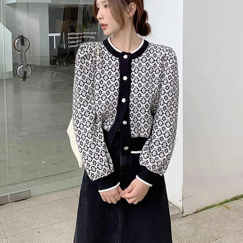 Load image into Gallery viewer, High Quality Fashion Designer Floral Jacquard Cardigan Long Sleeve Single Breasted Contrast Color Women Knitted Sweater C-165
