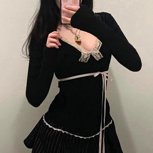 Load image into Gallery viewer, Y2K Aesthetic Black Slim Lace Patchwork Women T-shirts Bow Gothic Dark Vintage Top Tee Bow Tie Up Cutecore 2000s Chic
