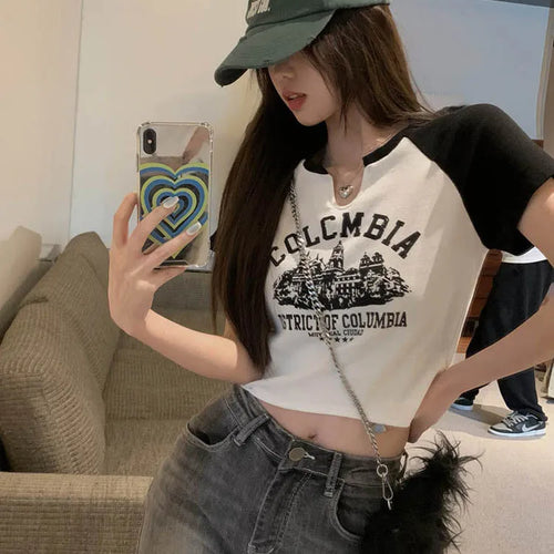Load image into Gallery viewer, Vintage Printed T-Shirts Women Slim V-Neck Crop Top Y2k Aesthetic Short Sleeve Streetwear Grunge Tee Korean Version Pullovers
