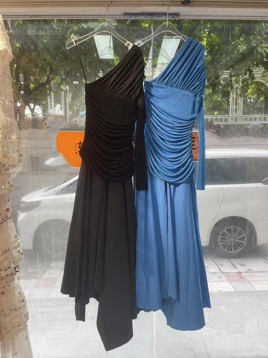 Solid Spliced Folds Irregular Dresses for Women Diagonal Collar One Shoulder High Waist Long Dress Female Clothing