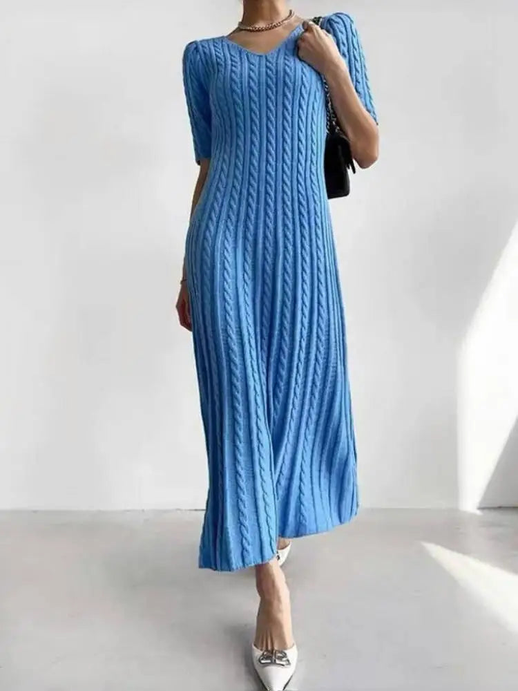 Summer Blue Pink Short Sleeve Twists Knitted Dress For Women White V Neck Slim Holiday Long Dress 2025 Simplicity Fashion Casual