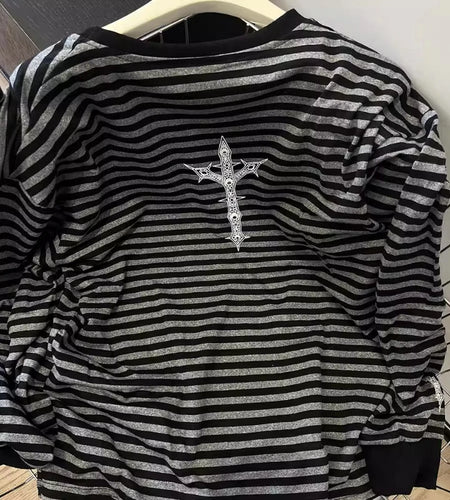 Women Streetwear Punk Stripe T-shirts Spring Y2k Aesthetic Crucifix Printing Casual Tops Oversize Vintage Grunge Trendy Tees