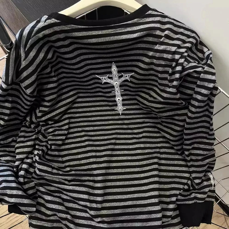 Women Streetwear Punk Stripe T-shirts Spring Y2k Aesthetic Crucifix Printing Casual Tops Oversize Vintage Grunge Trendy Tees