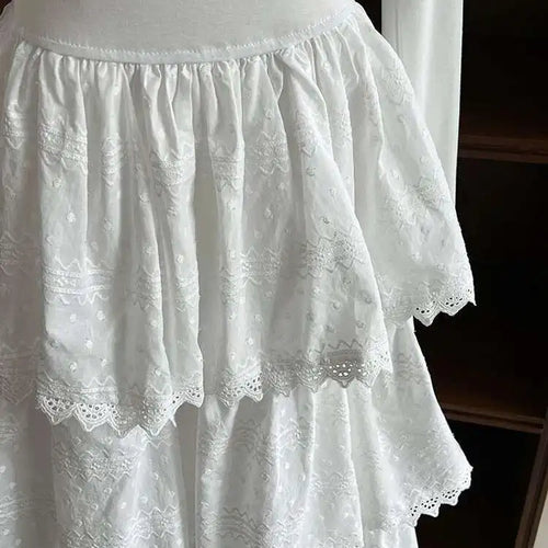 Load image into Gallery viewer, Women White Brief Slim Elegant Layers Long Cake Dress New V-Neck Long Sleeve Fashion Tide Spring Autumn 2025 1DH9982
