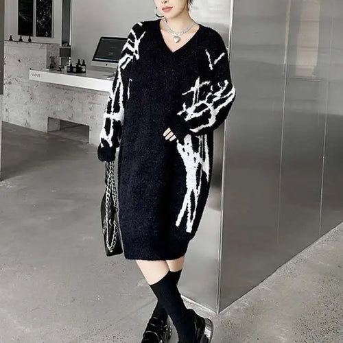 Load image into Gallery viewer, Women Black Pattern Thick Warm Big Size Sweater Dress New V-Neck Long Sleeve Fashion Tide Spring Autumn 2025 1DH8735

