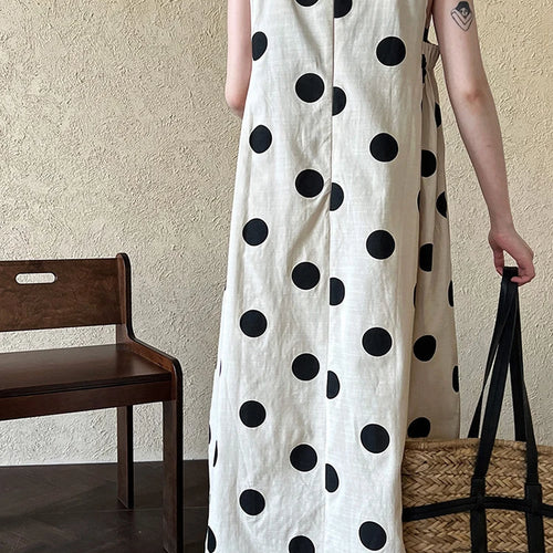Load image into Gallery viewer, Women White Dot Printed Pleated Big Size Elegant Dress New Round Neck Sleeveless Fashion Tide Spring Summer 2025 1DJ0367

