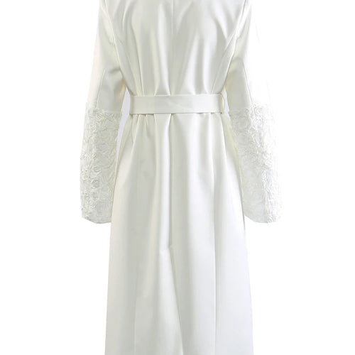 Load image into Gallery viewer, Women White Sequins Flower Big Size Long Blazer New Lapel Long Sleeve Jacket Fashion Tide Spring Autumn 2025 1DJ1288
