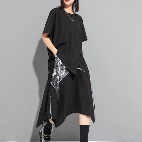 Load image into Gallery viewer, Women Black Irregular Hem Big Size Casual T-shirt New Round Neck Short Sleeve Fashion Tide Spring Summer 2025 1DJ1743
