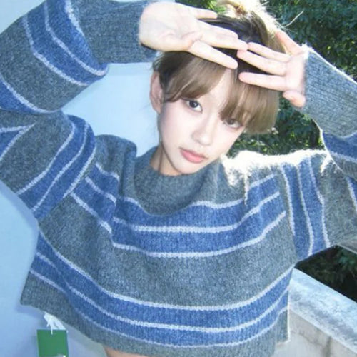 Load image into Gallery viewer, Vintage Striped Cropped Sweater Women Loose Harajuku Pullover Y2k Sexy Girl Korean Fashion Streetwear Fairy Jumper All Match
