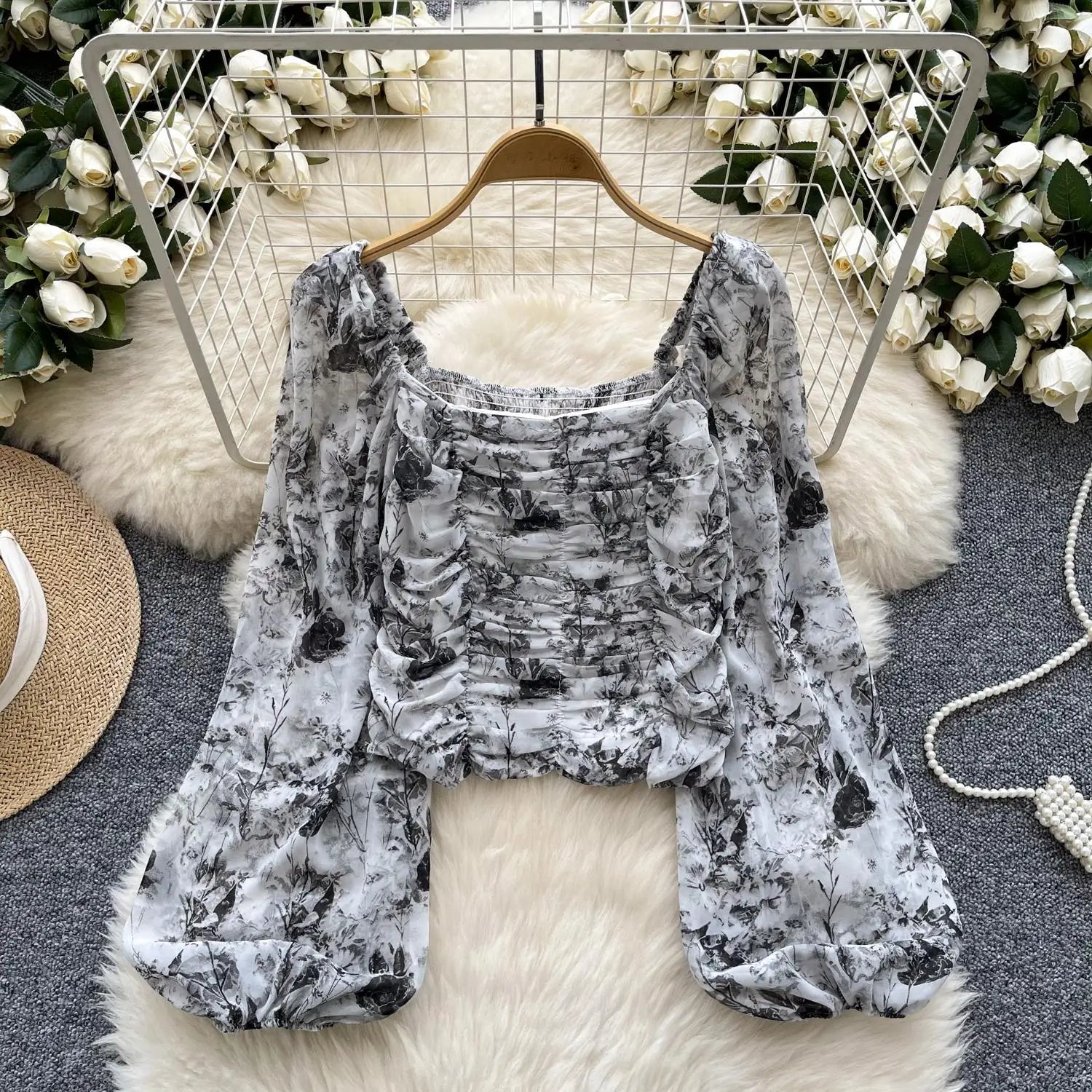 French Woman Plaid Long Sleeve Shirt Autumn Square Collar Slim Ladies Print Blouse Fashion Vintage Backless Short Pleated Tops