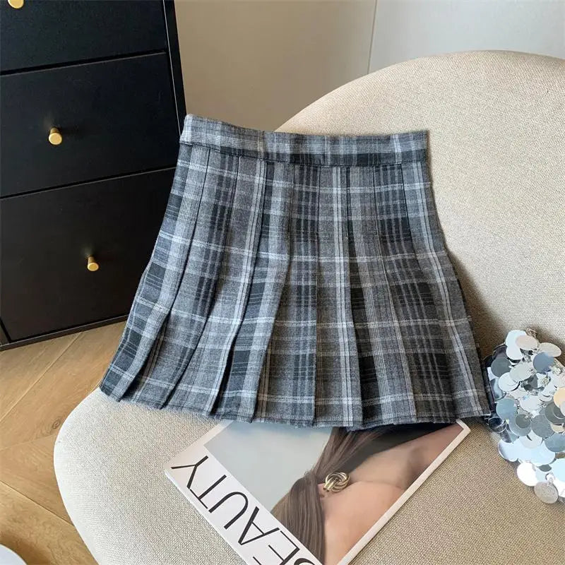 2024 New Women Fashion Vintage Academy Style Plaid Patchwork Pleated Short Skirt Sweet A-line High Waist Mini Skirts Versatile