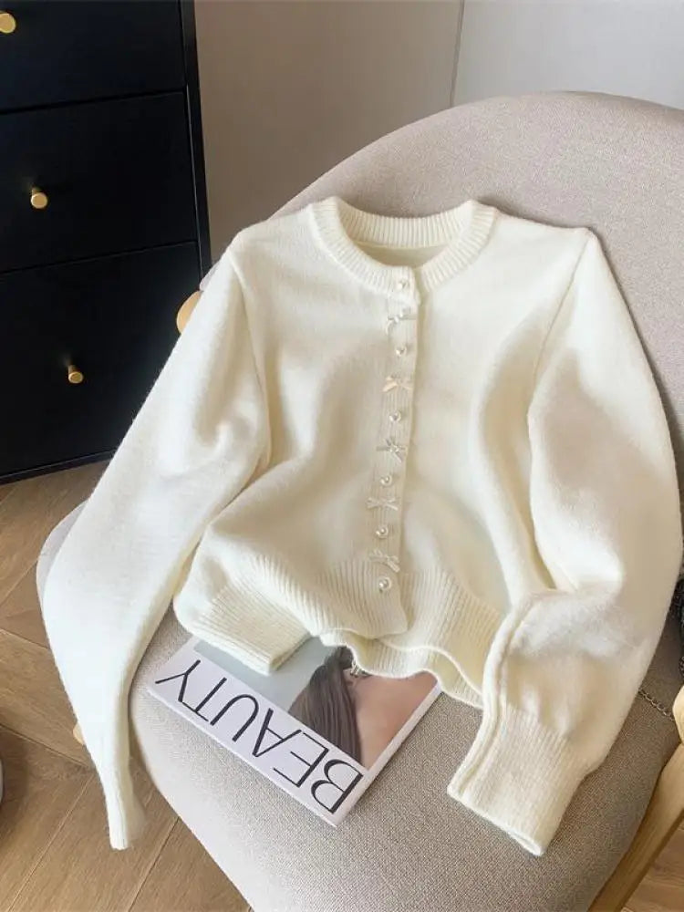 Autumn Winter Sweet Retro Red Bow Pearl Button Knit Cardigan Tops French Fashion Women White Single Breasted Long Sleeve Sweater
