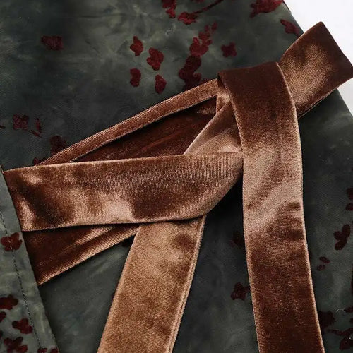 Load image into Gallery viewer, Women Green Flocking Bandage Big Size Vintage Blazer New Lapel Long Sleeve Jacket Fashion Tide Spring Autumn 2025 CPG1129
