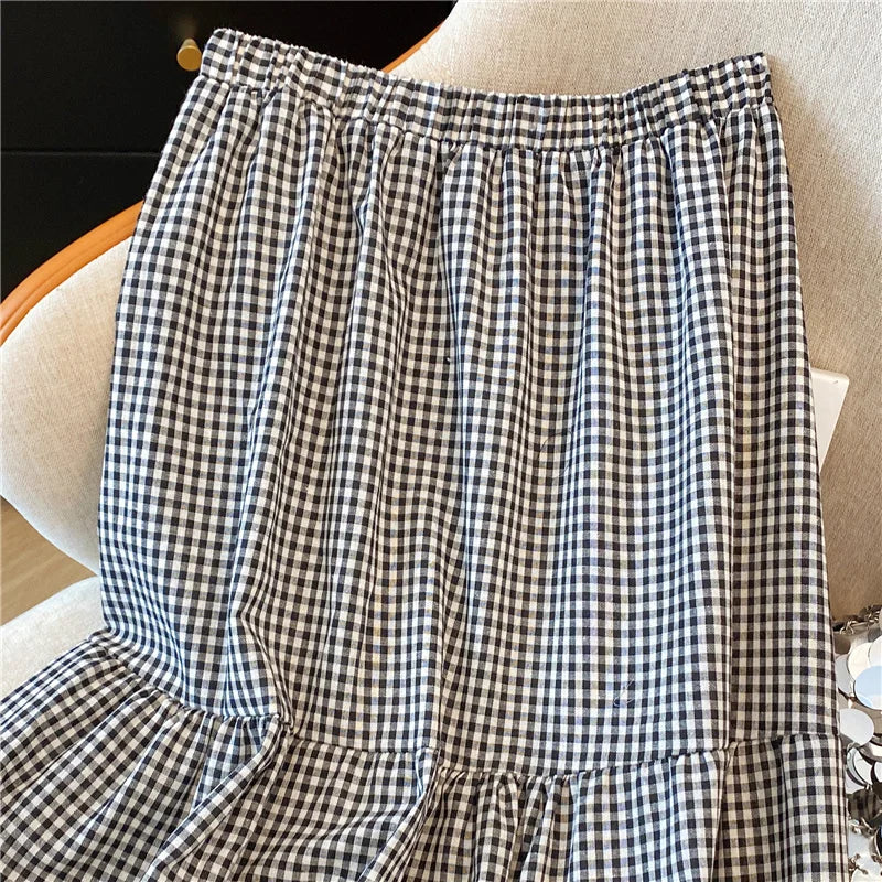 French Sweet Black Plaid Patchwork Lace Hollow Out High Waist Long Skirt 2025 Spring Summer New Women Holiday Pleated Skirt Slim