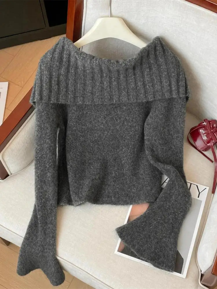 French Fashion Autumn Winter Beige Pearl Elegant Short Sweater Women's 2024 New Grey Versatile Long Sleeved Knitted Tops Popular