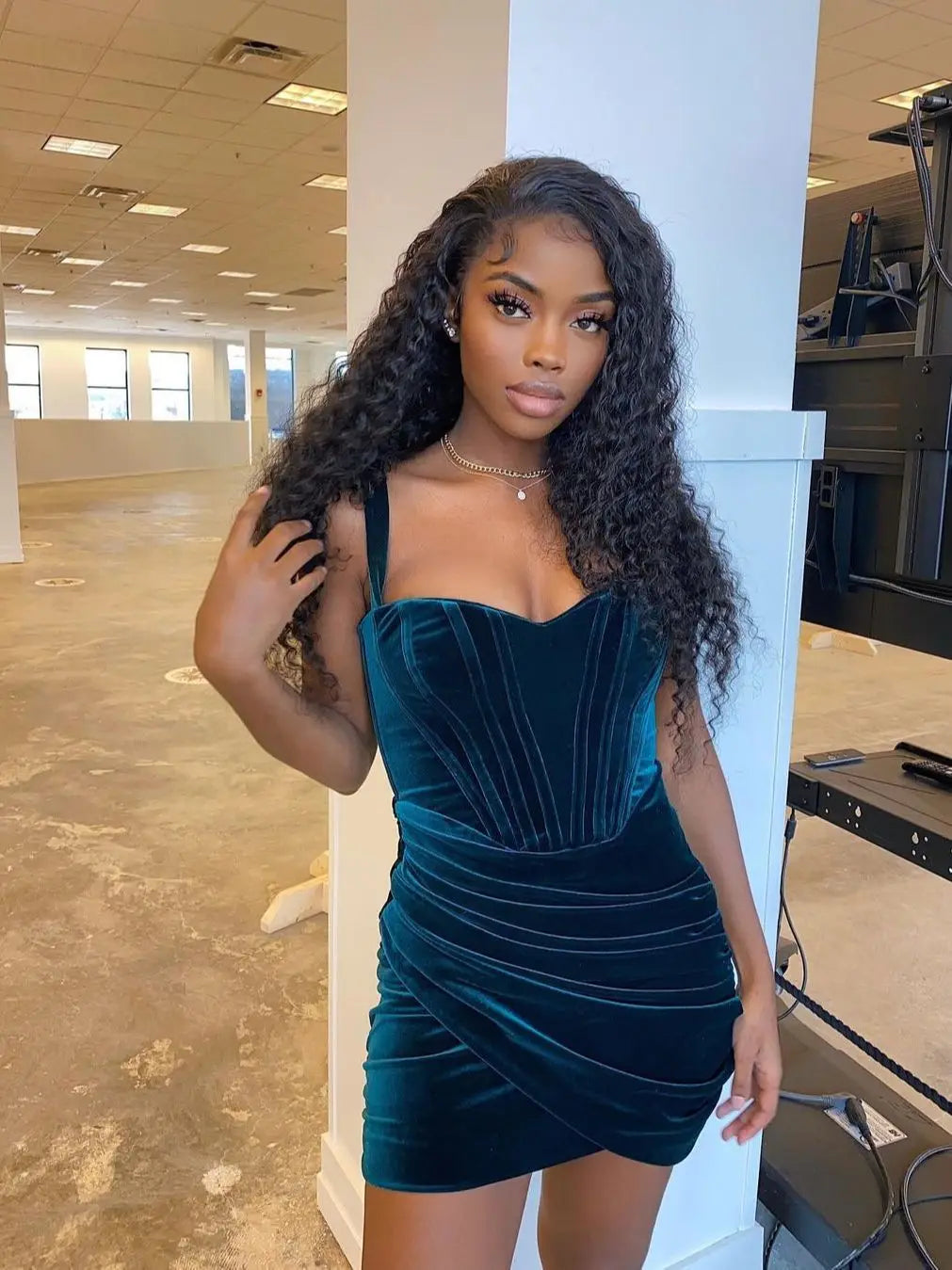 High Quality Summer Velvet Bodycon Dress Women 2021 New Arrivals Lined Green Party Dress Sexy Celebrity Evening Club Night Dress