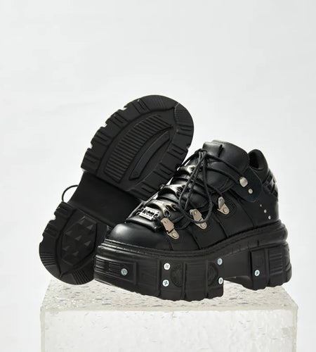 Spring Men's PU Leather Shoes Screw Lace-up Metal Design Thickened Sole Dark Style Casual Male Shoe Trendy 9C9227