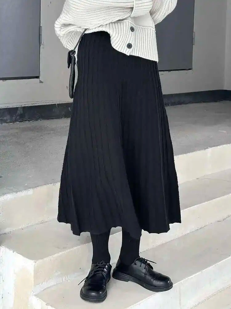 High Elastic Waist Black Pleated Knitting Sweater A-line Half-body Skirt Women Fashion Tide New Autumn Winter 2025 1DH9208