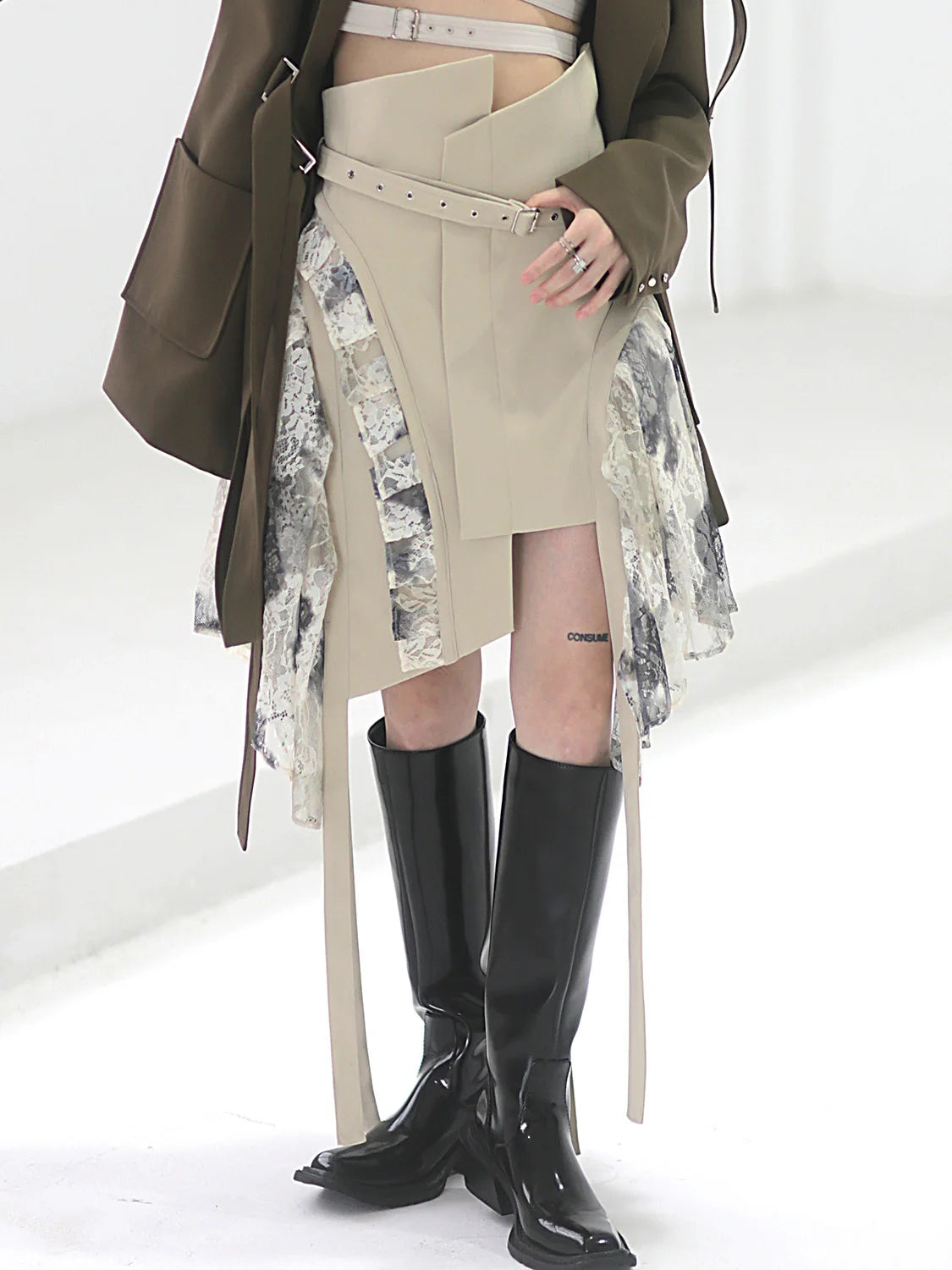 High Waist Apricot Irregular Hem Lace Ribbon Mini Half-body Skirt Women Fashion Tide New Spring Autumn 2025 1DF3018