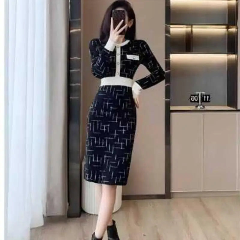 Autumn Winter Black Patchwork High Wais Round Neck Knit Dress French Women's Long Sleeved Office Slim Single Breasted Midi Dress