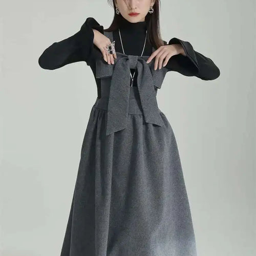 Load image into Gallery viewer, Women Gray Bow Bandage Spliced Long Elegant Woolen Dress New Sleeveless Loose Fit Fashion Tide Autumn Winter 2025 1DF3527
