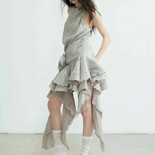 Load image into Gallery viewer, Women Gray Three-dimensional Flower Ruffles Mini Dress New Round Neck Sleeveless Fashion Tide Spring Summer 2025  1DJ0678
