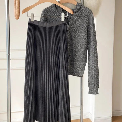 Load image into Gallery viewer, Winter Women Long Woolen Pleated Skirt Fashion High Waist Basic Wool Skirts Female Casual Thick Warm Elastic A-Line Skirts C-295
